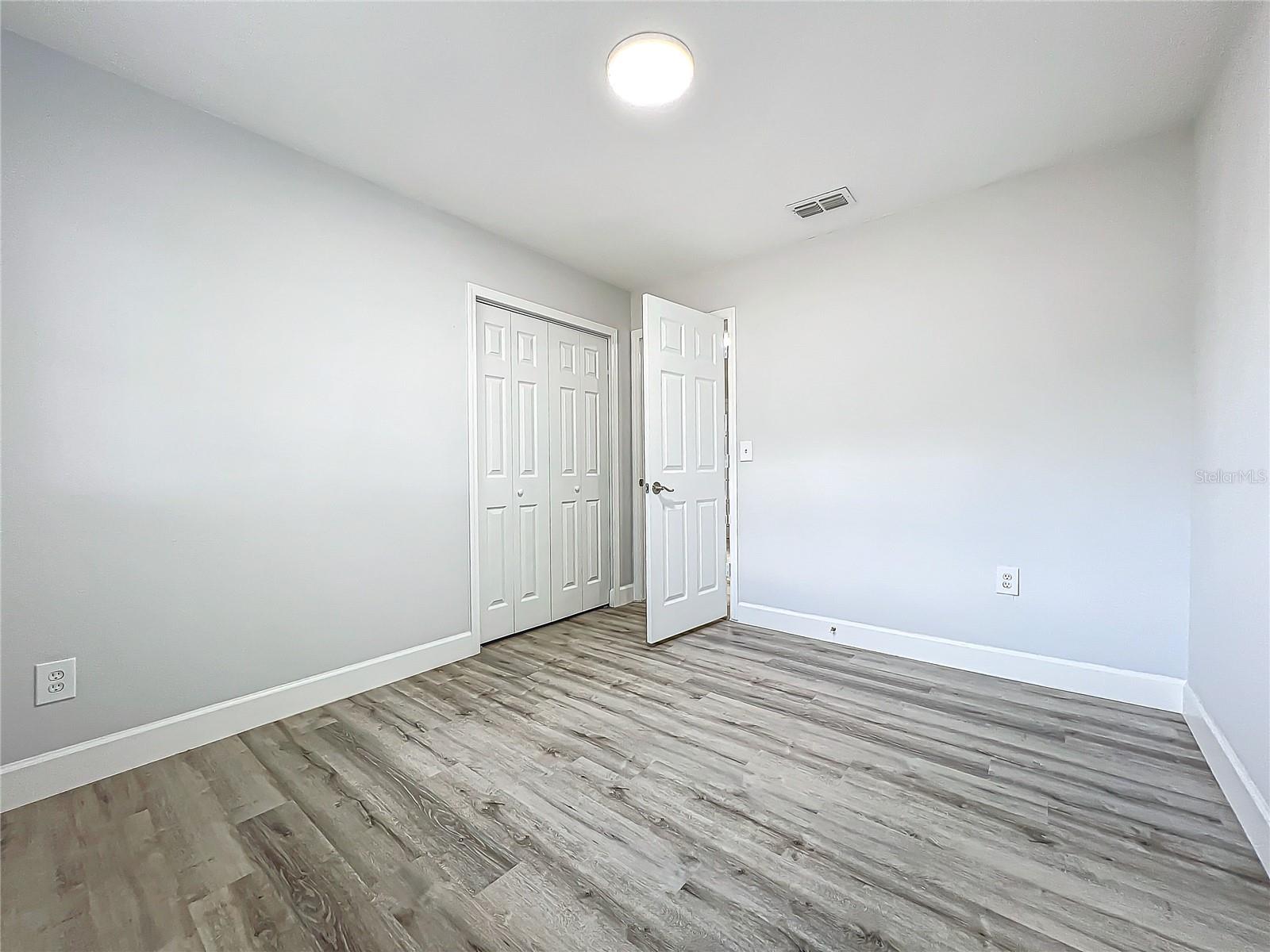 Image 29 of 35 For 3230 Caulfield Street