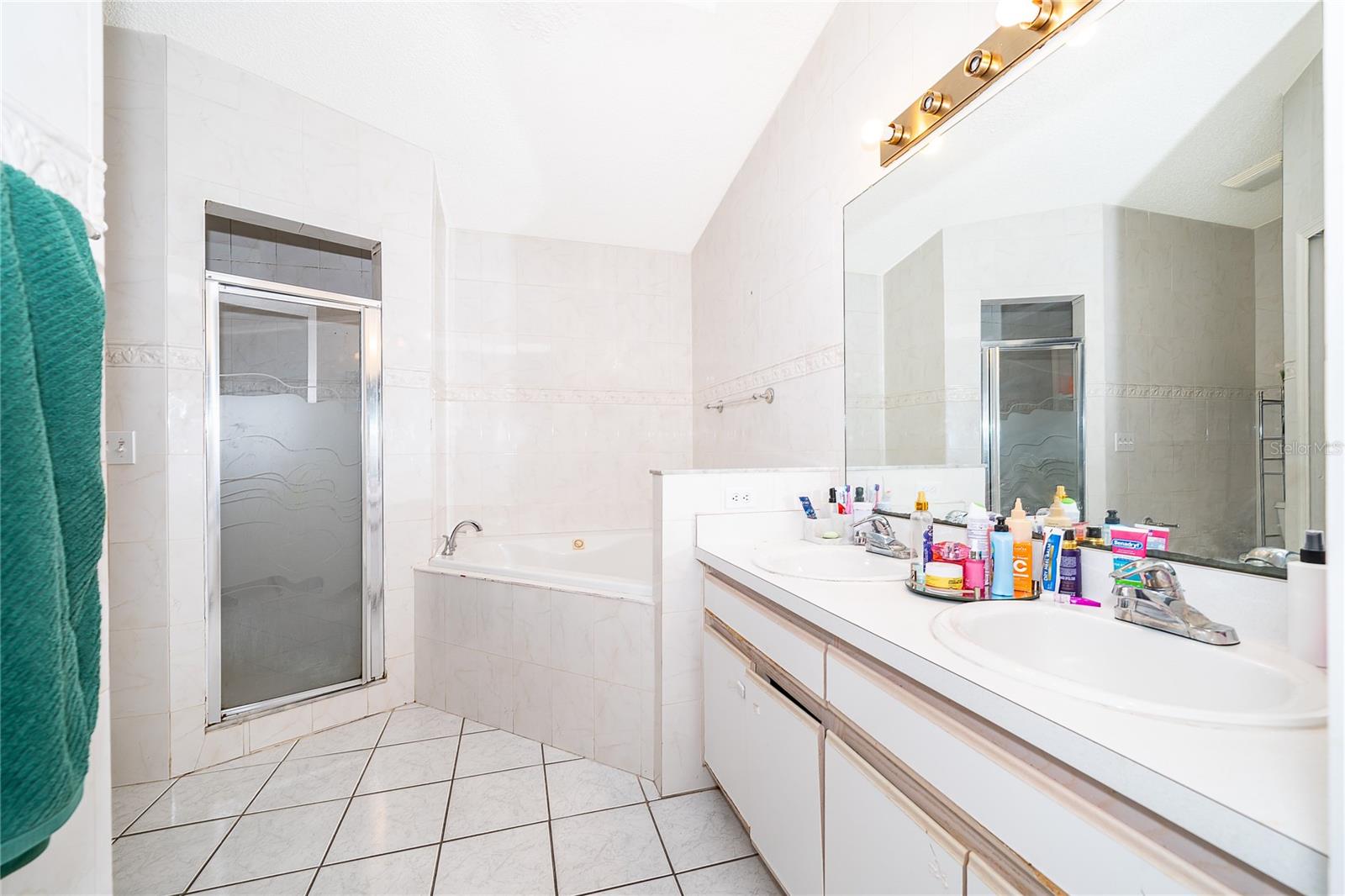 Image 15 of 18 For 1717 Chatham Circle