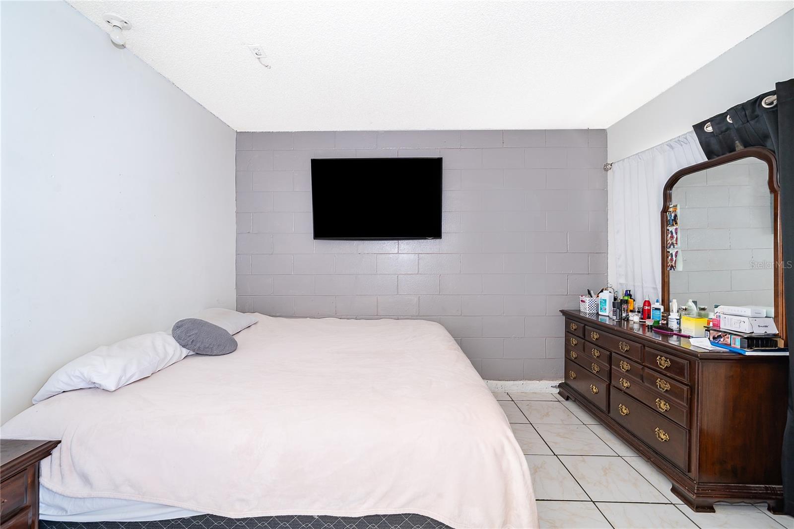 Image 2 of 18 For 1717 Chatham Circle