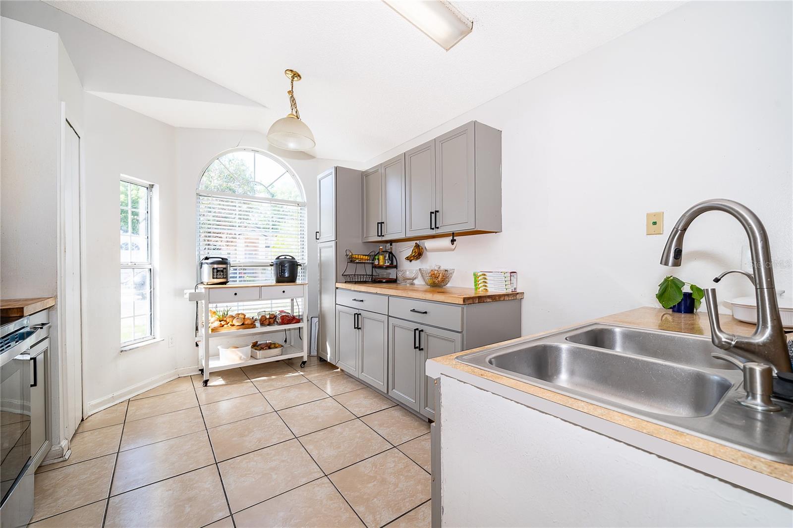 Image 7 of 18 For 1717 Chatham Circle