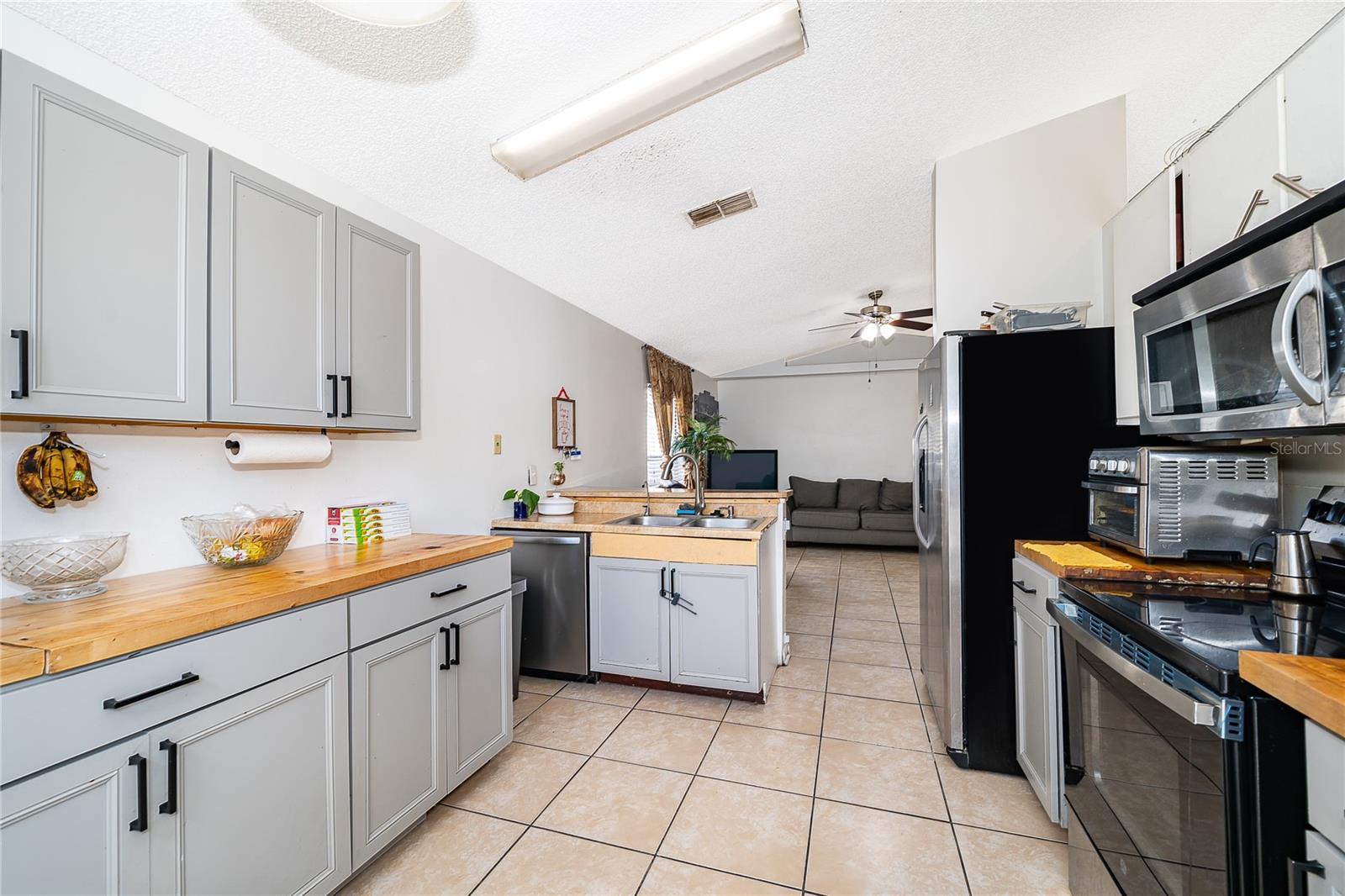 Image 9 of 18 For 1717 Chatham Circle