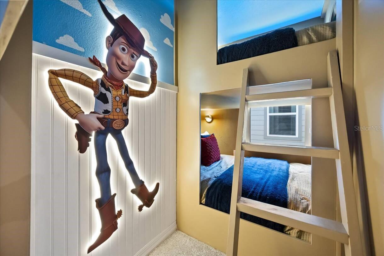 Image 22 of 44 For 15952 Cape Coral Loop