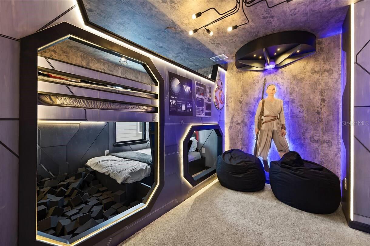 Image 24 of 44 For 15952 Cape Coral Loop