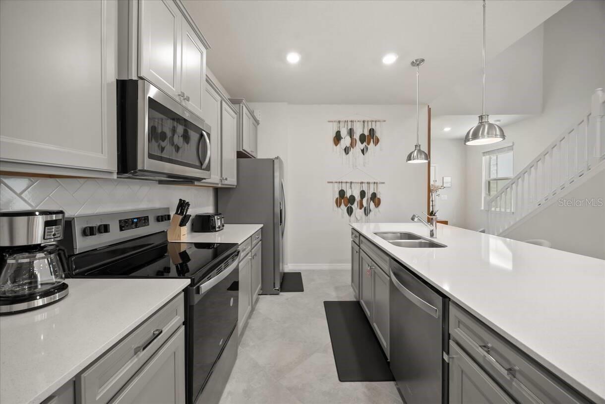 Image 7 of 44 For 15952 Cape Coral Loop