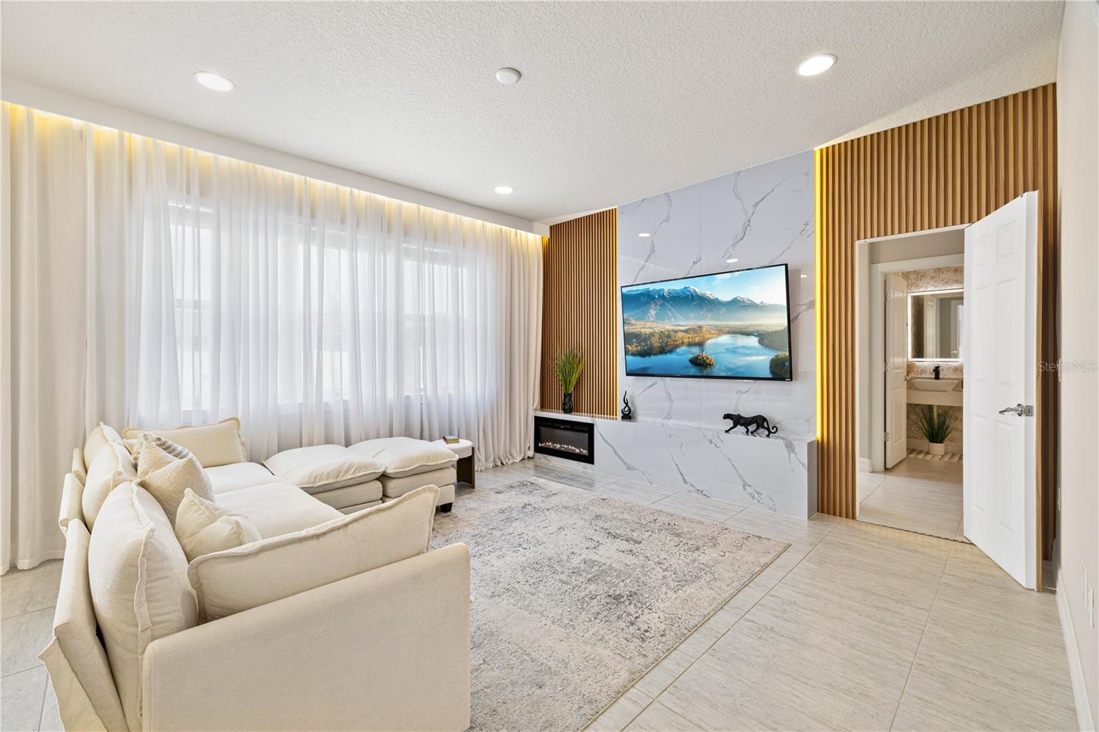 Image 22 of 62 For 1623 Regal River Circle