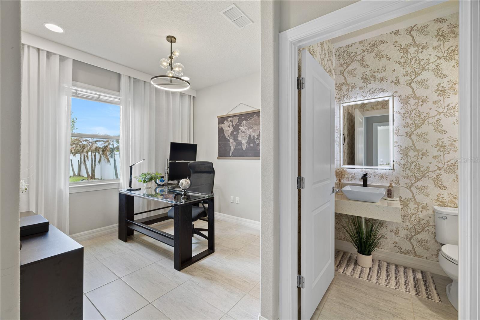 Image 23 of 62 For 1623 Regal River Circle