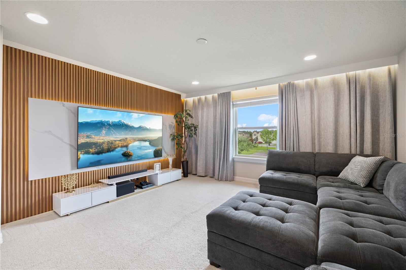 Image 30 of 62 For 1623 Regal River Circle