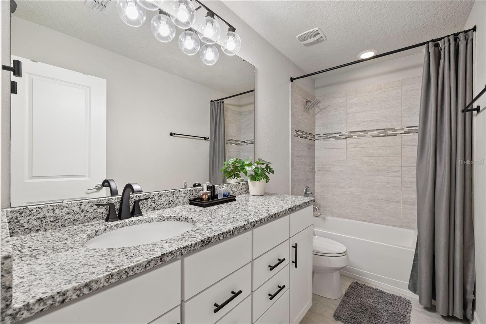 Image 40 of 62 For 1623 Regal River Circle