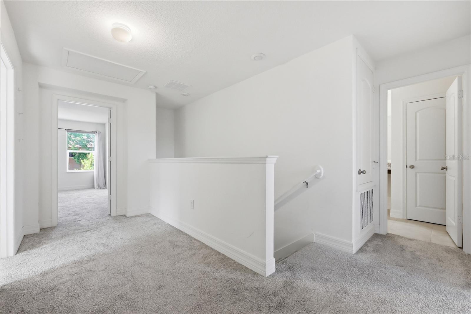 Image 11 of 35 For 1096 Papaya Circle