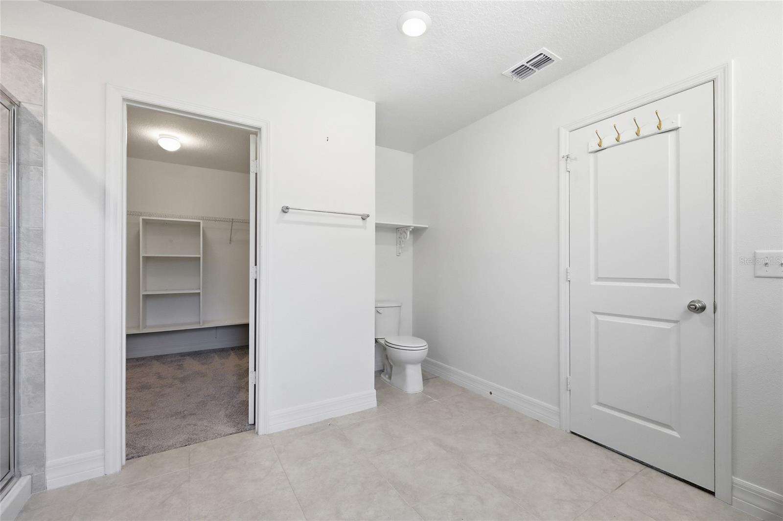 Image 16 of 35 For 1096 Papaya Circle