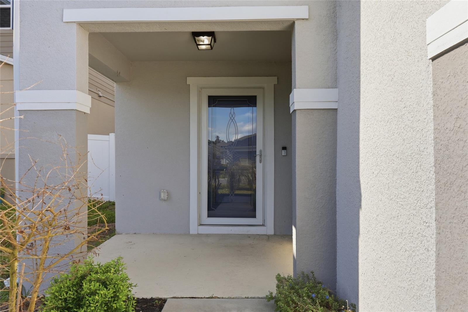 Image 3 of 35 For 1096 Papaya Circle