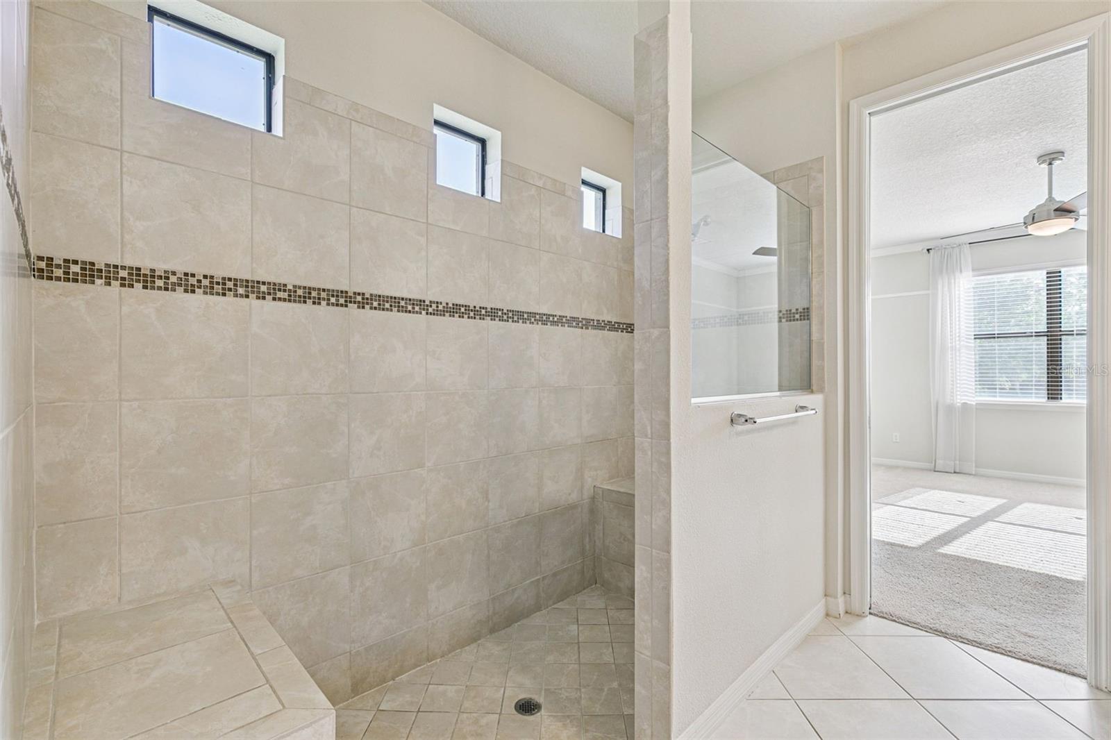 Image 21 of 33 For 7137 Beek Street