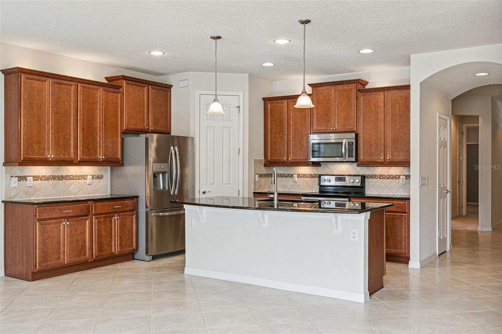 Image 7 of 33 For 7137 Beek Street