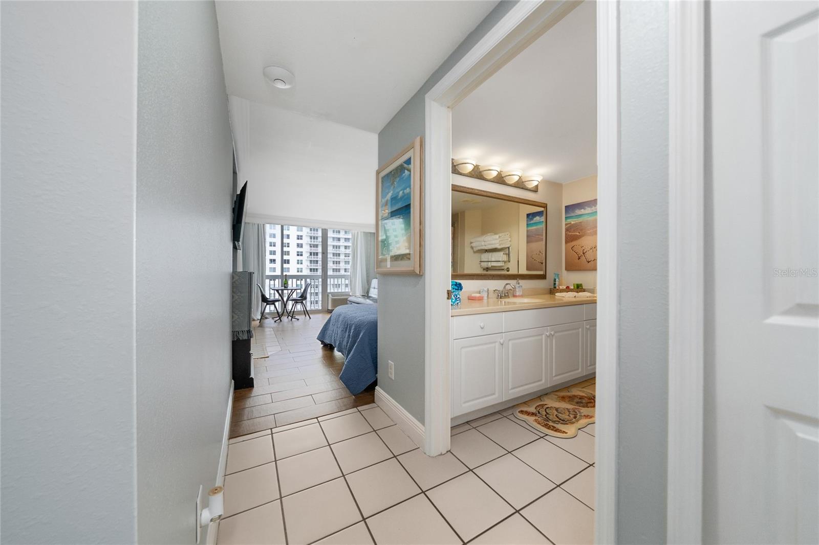 Image 12 of 39 For 2700 Atlantic Avenue 821