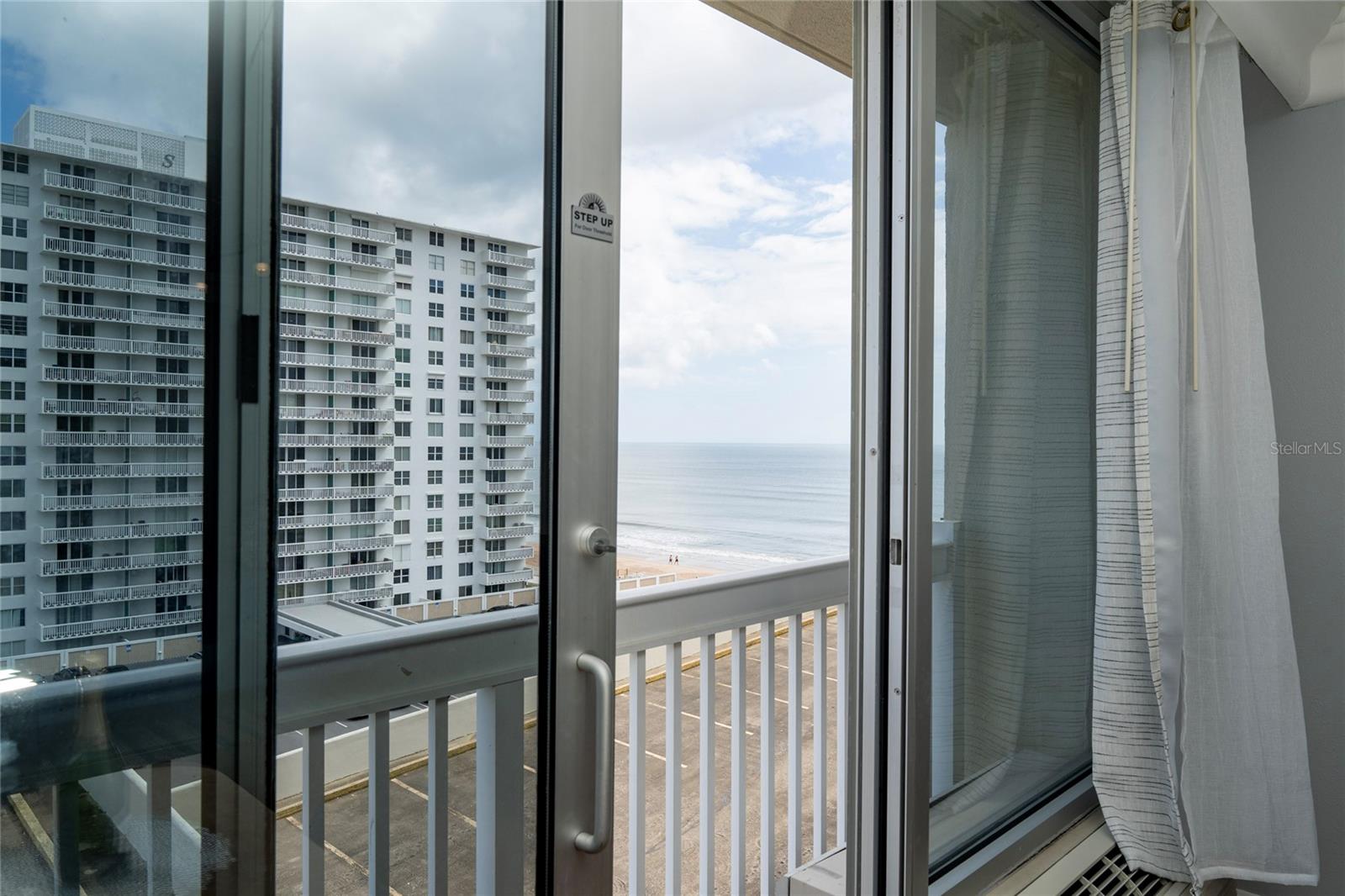 Image 24 of 39 For 2700 Atlantic Avenue 821
