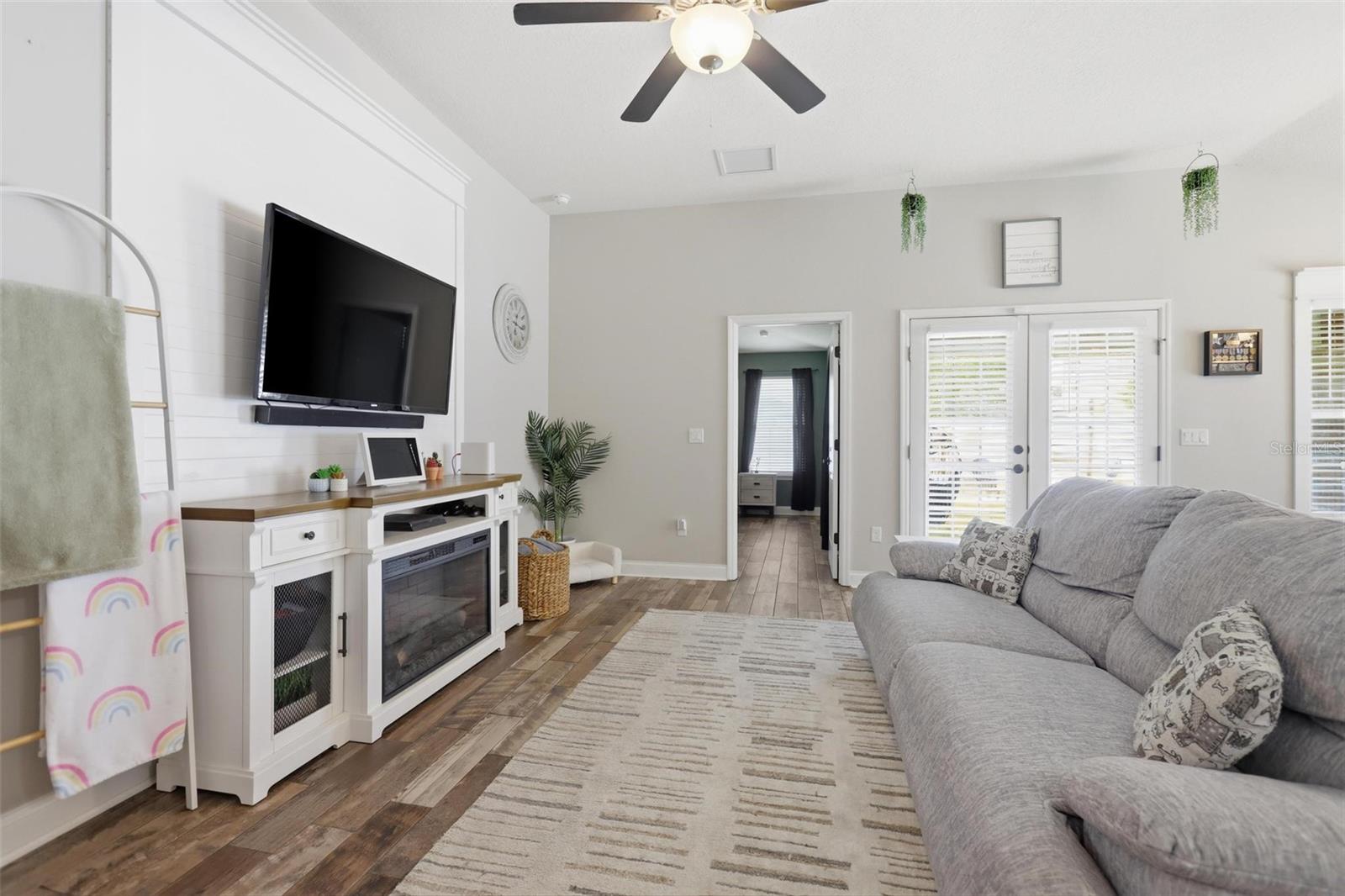 Image 10 of 33 For 1970 Cove Point Road