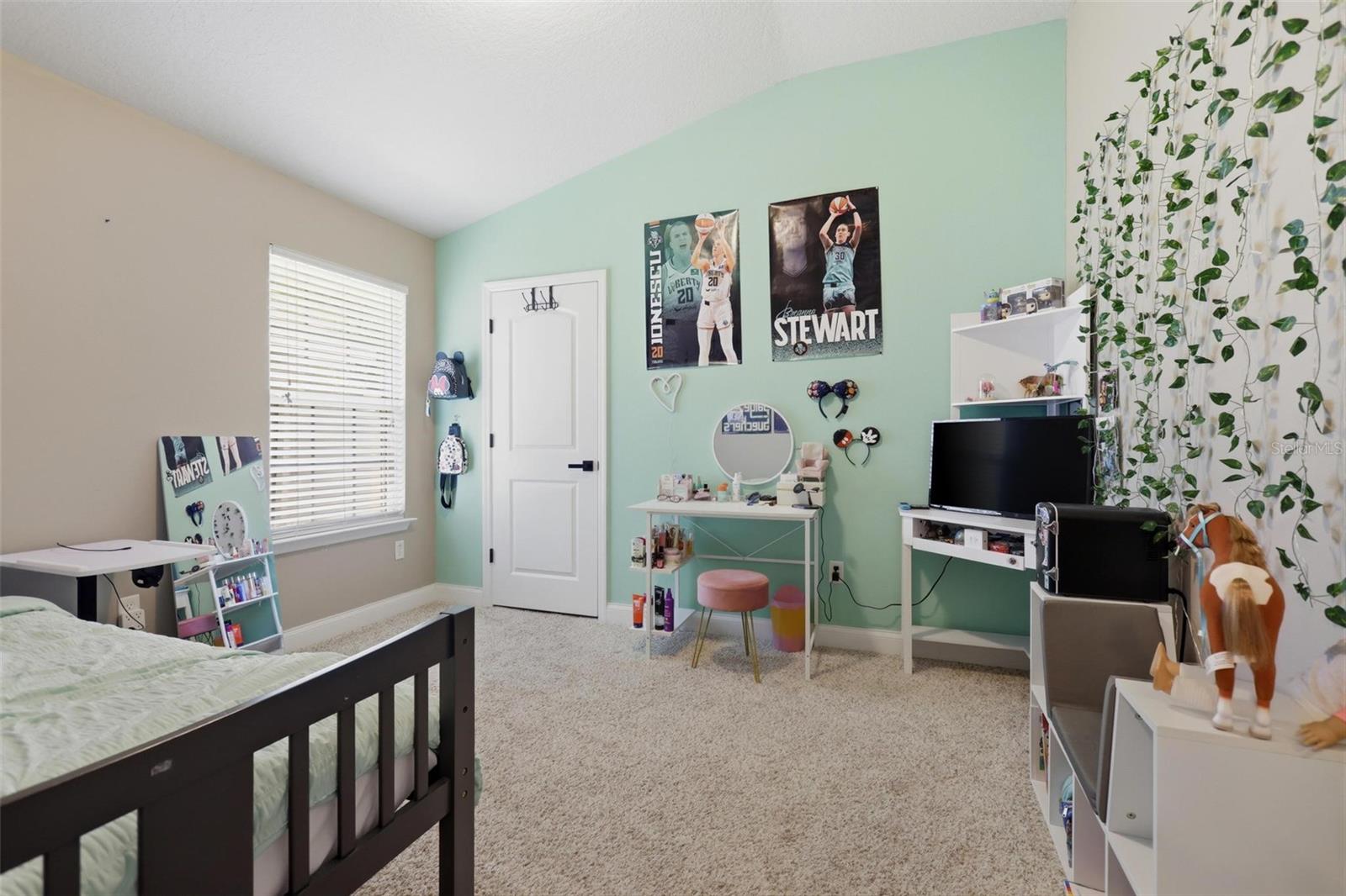 Image 21 of 33 For 1970 Cove Point Road