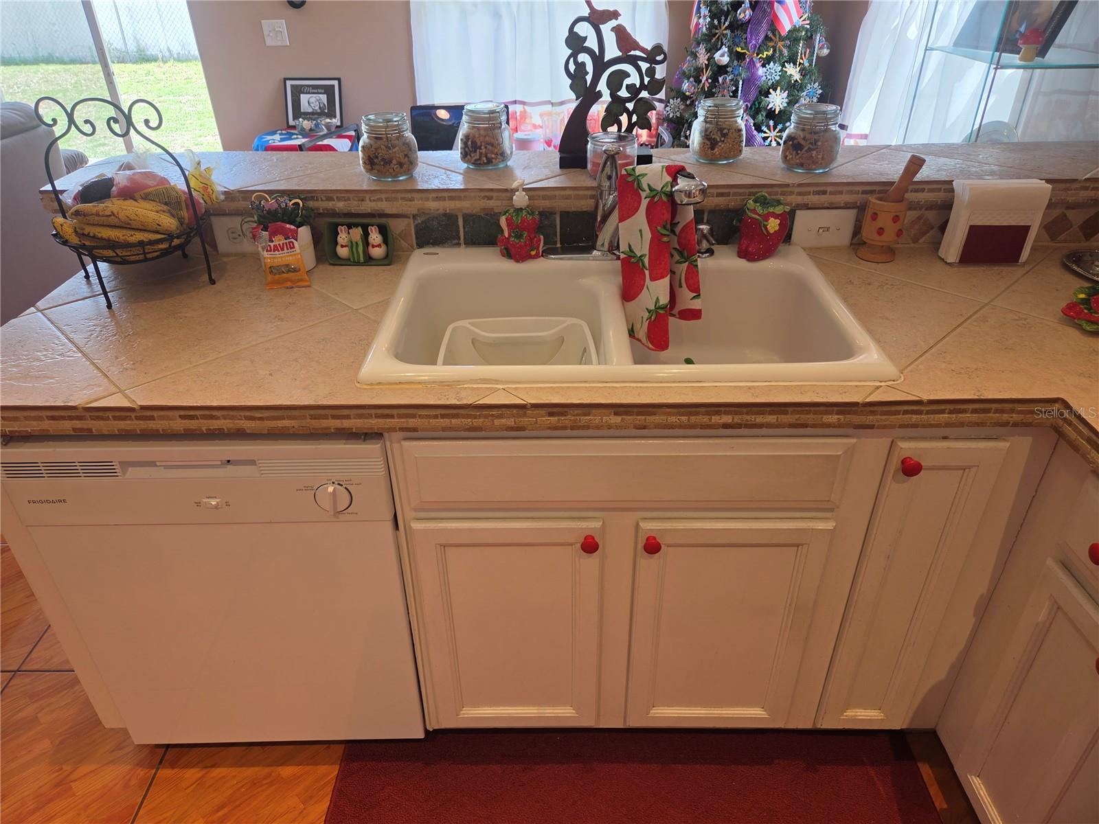 Image 10 of 18 For 447 Lark Court