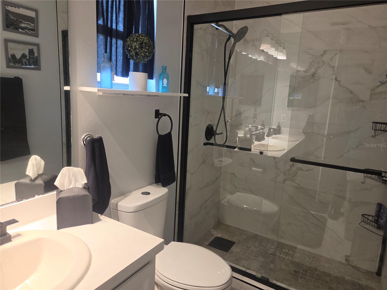 Image 15 of 18 For 447 Lark Court