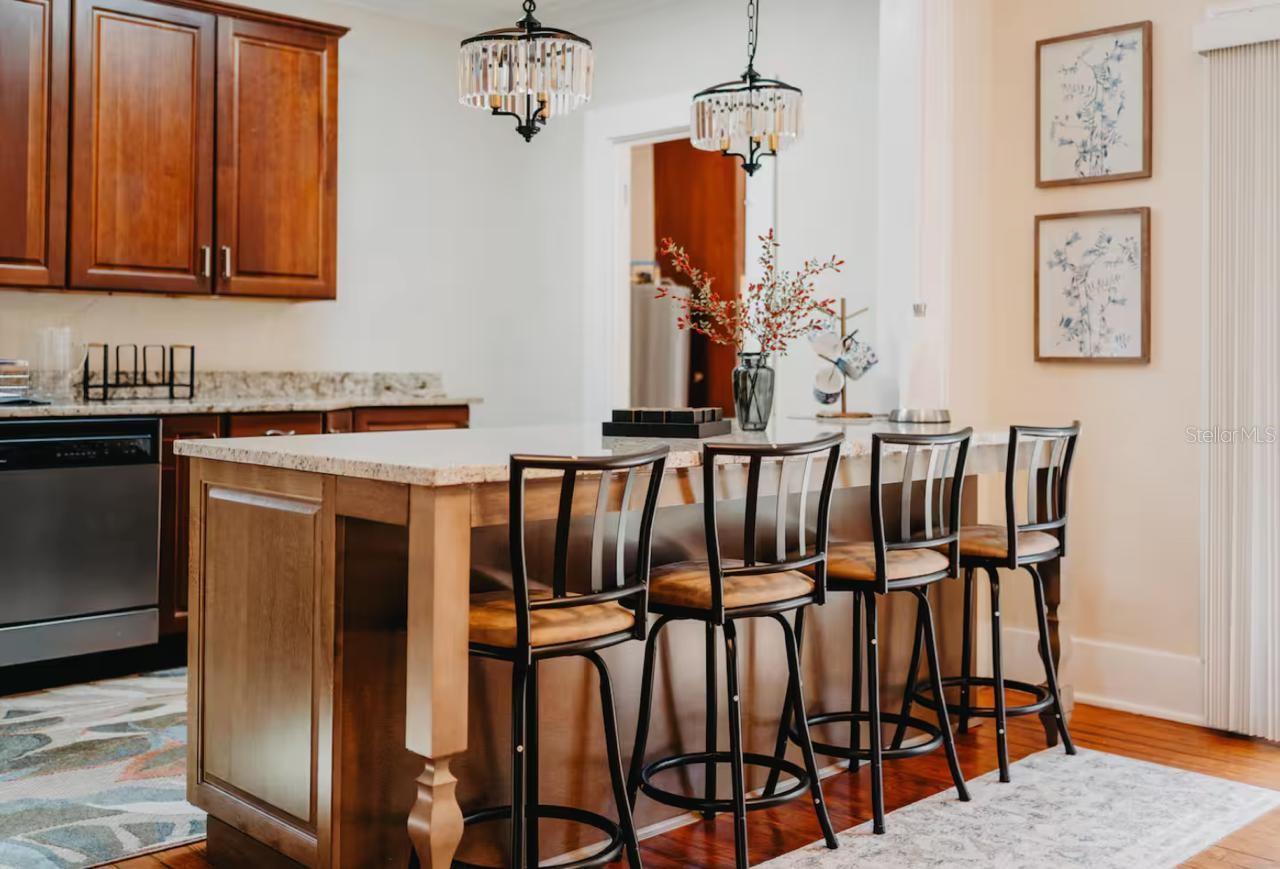 Image 7 of 22 For 62 Muriel Street