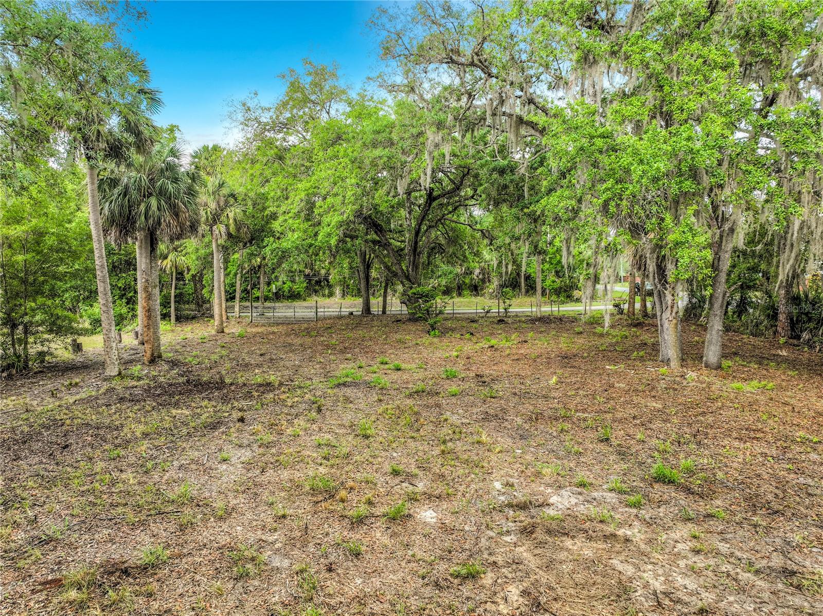 Image 15 of 18 For 4011 Mellonville Avenue