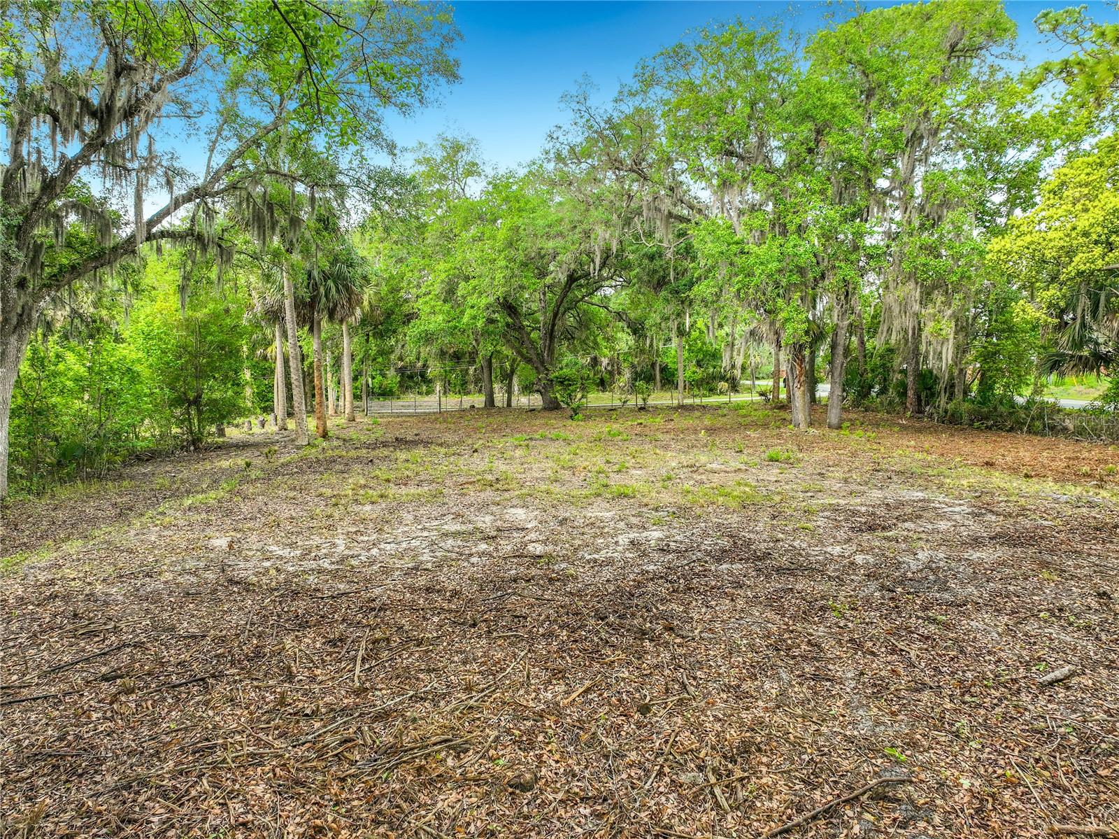 Image 16 of 18 For 4011 Mellonville Avenue