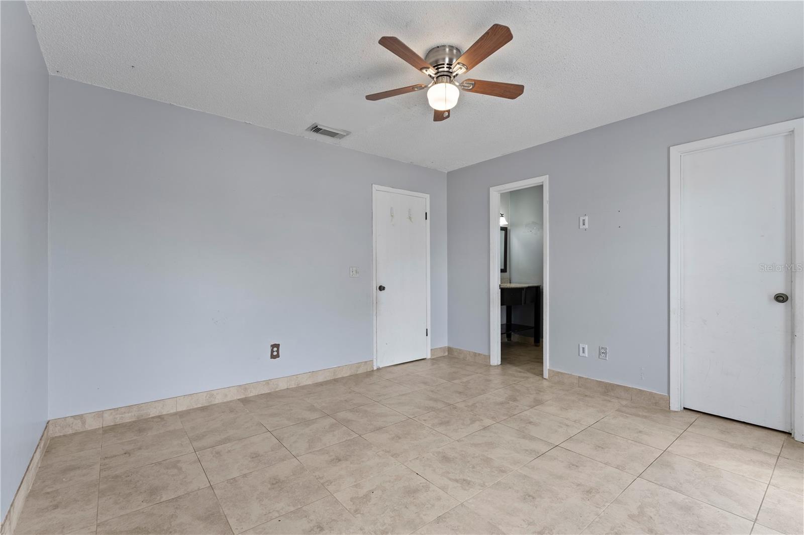 Image 11 of 34 For 5633 Marvell Avenue