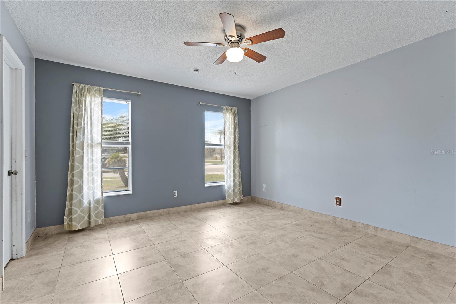 Image 12 of 34 For 5633 Marvell Avenue