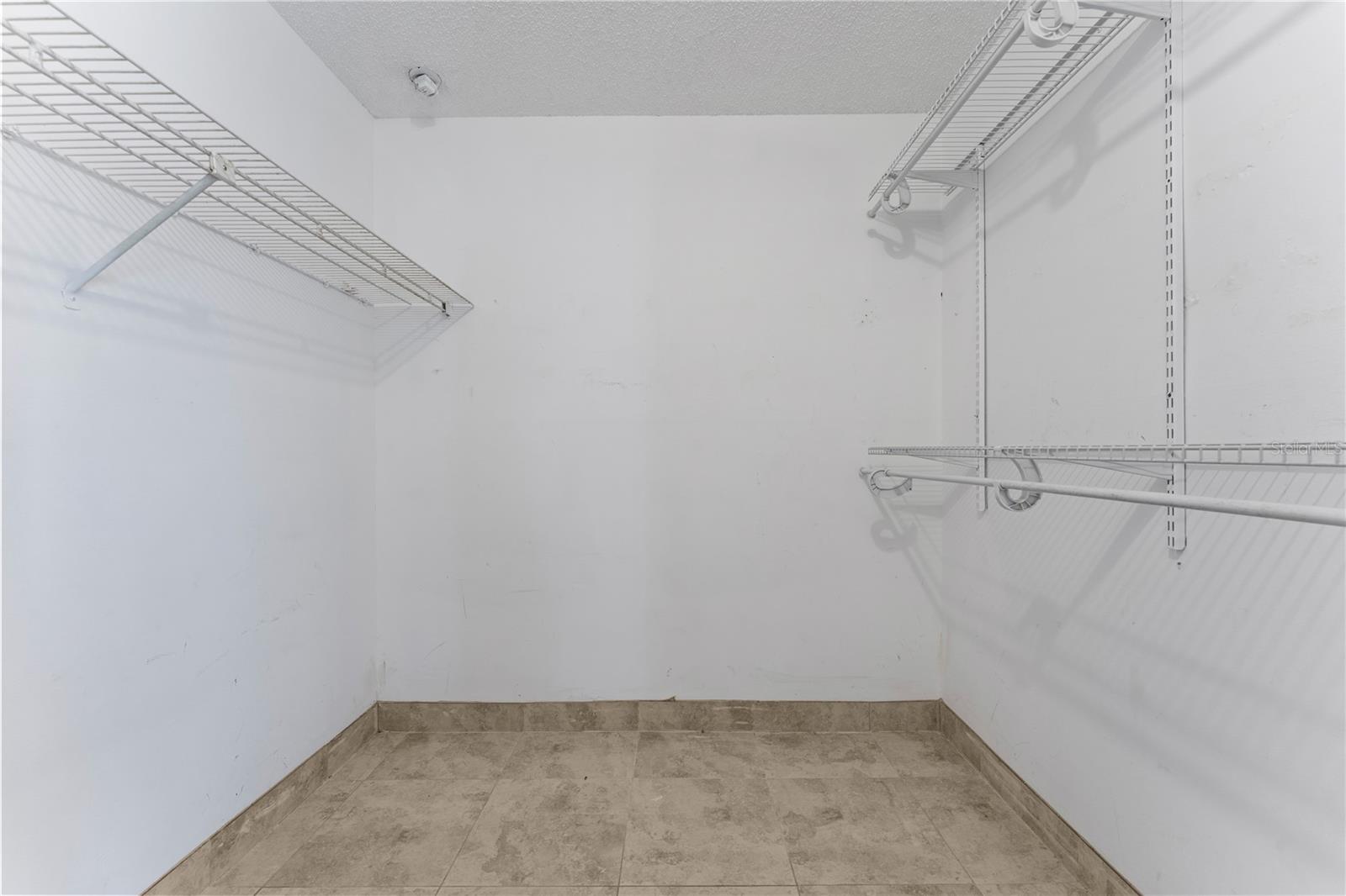 Image 14 of 34 For 5633 Marvell Avenue