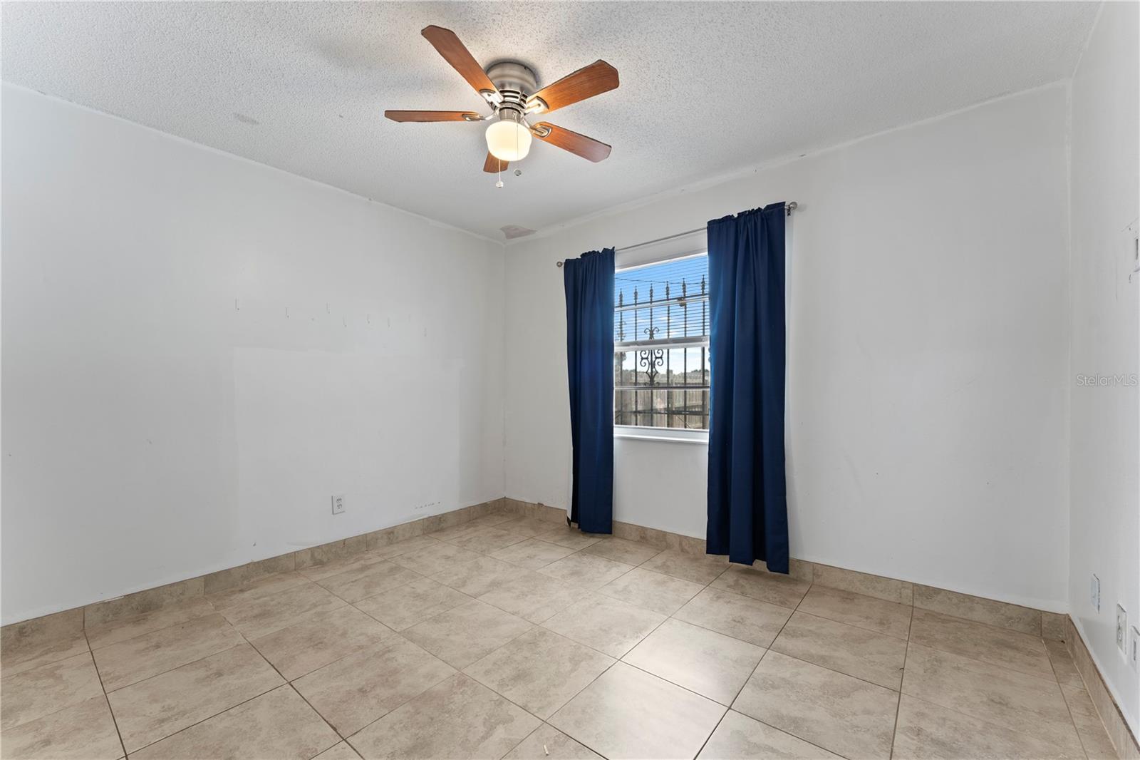 Image 15 of 34 For 5633 Marvell Avenue