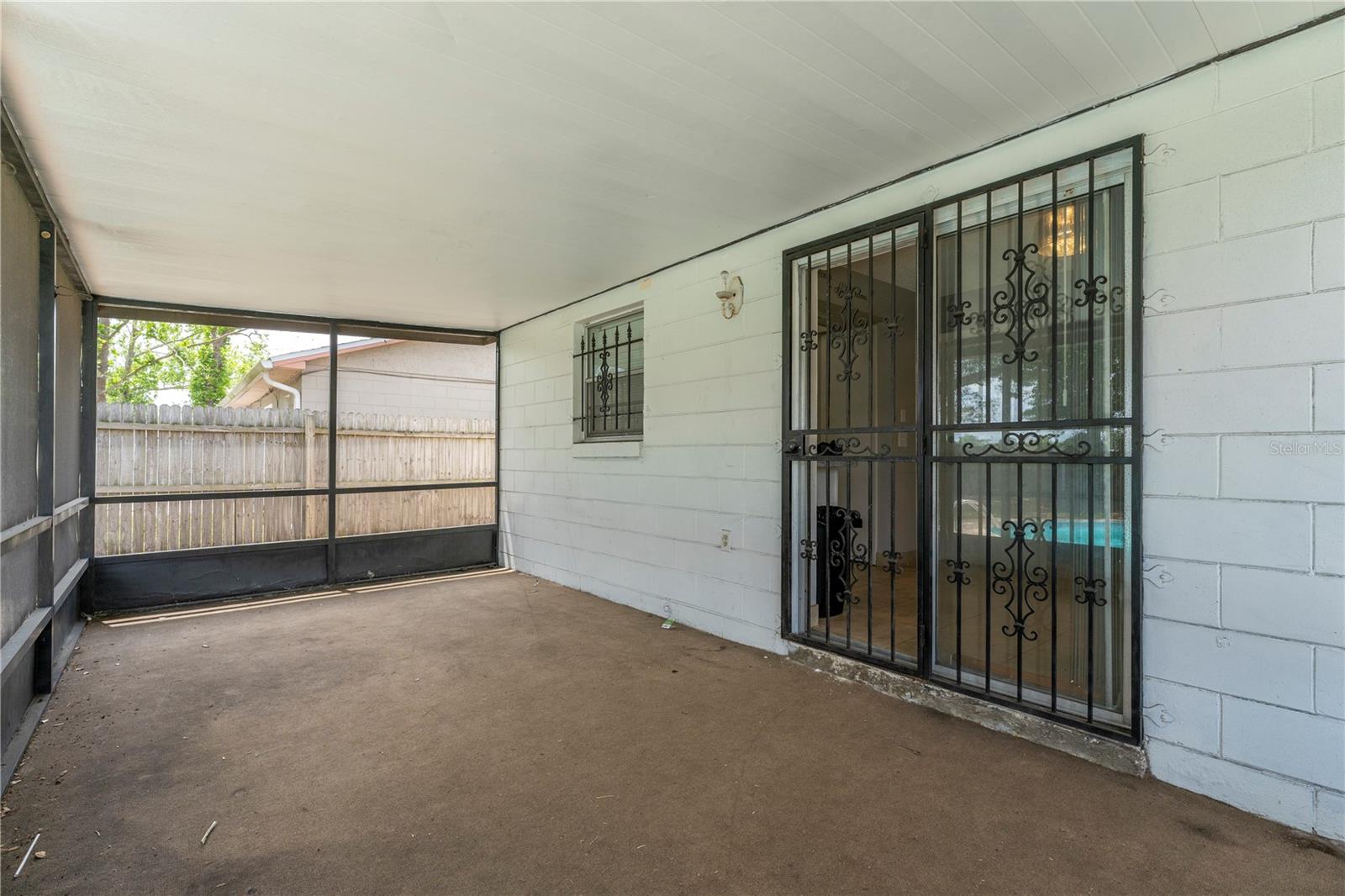 Image 21 of 34 For 5633 Marvell Avenue