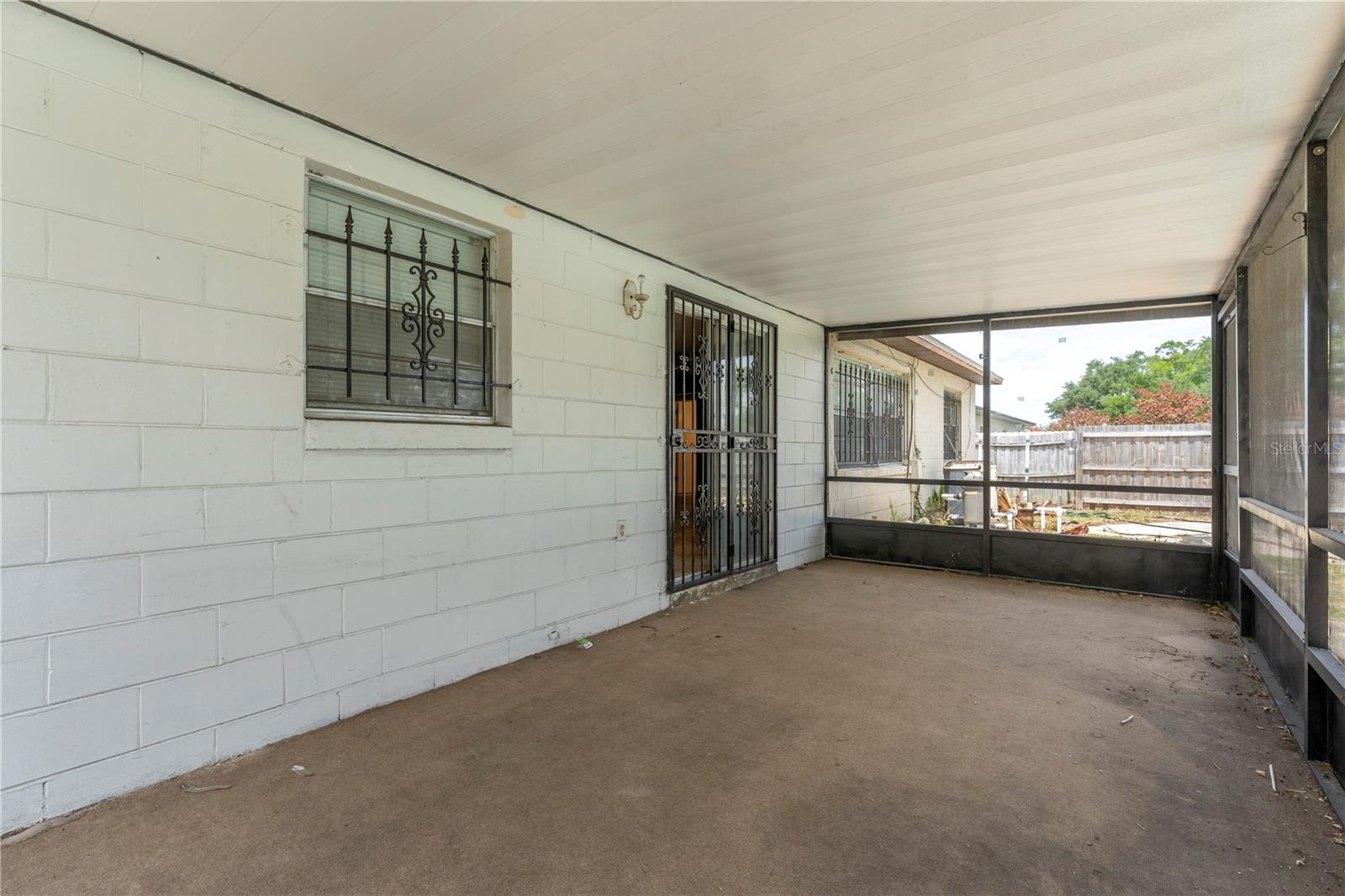 Image 22 of 34 For 5633 Marvell Avenue