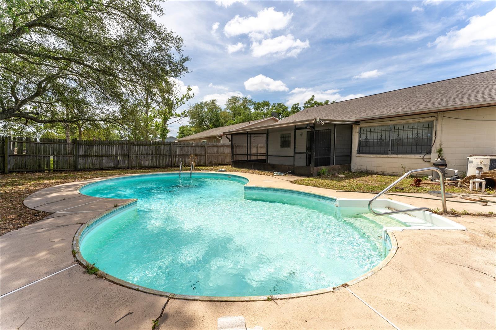 Image 23 of 34 For 5633 Marvell Avenue