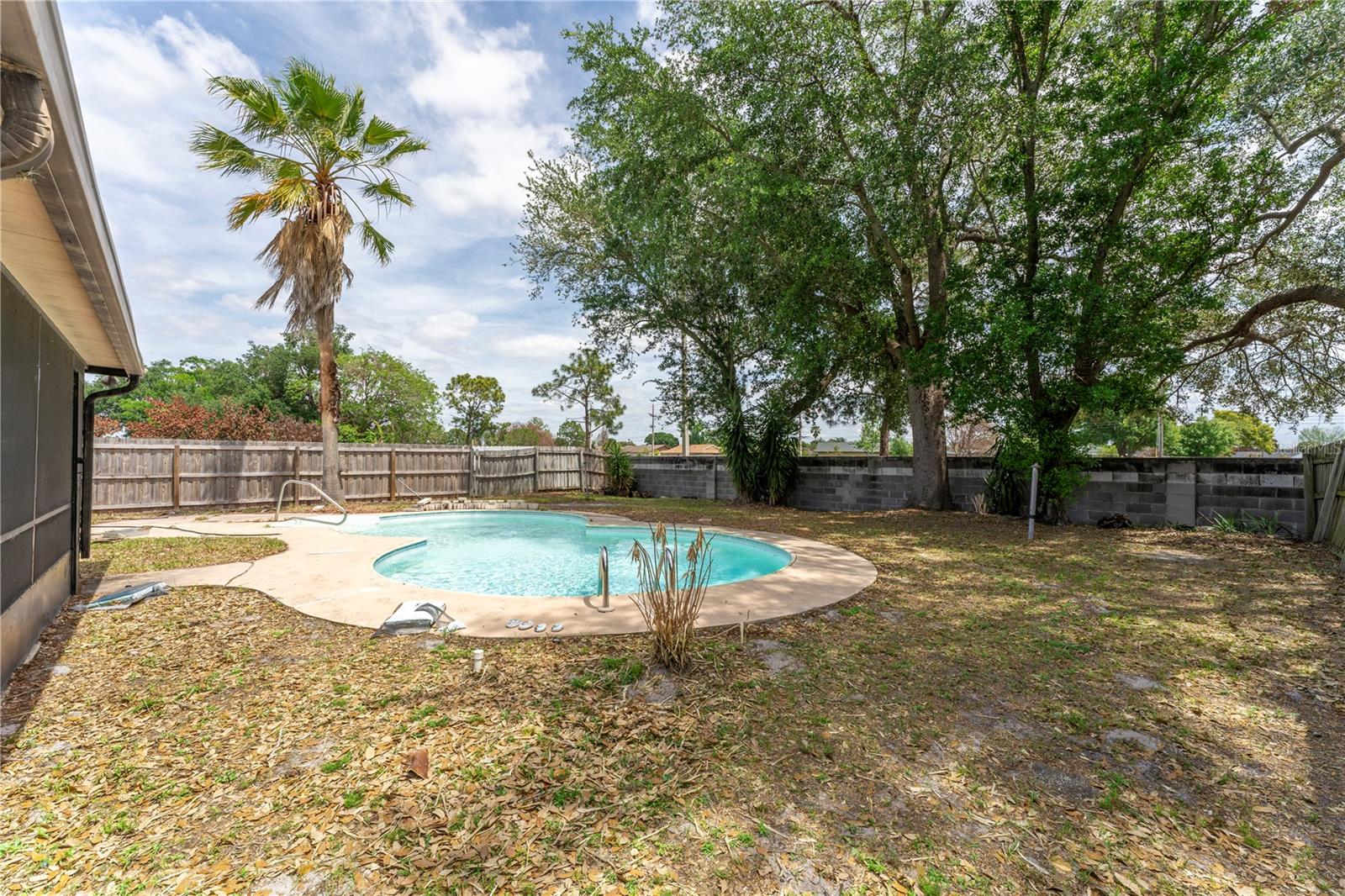 Image 28 of 34 For 5633 Marvell Avenue