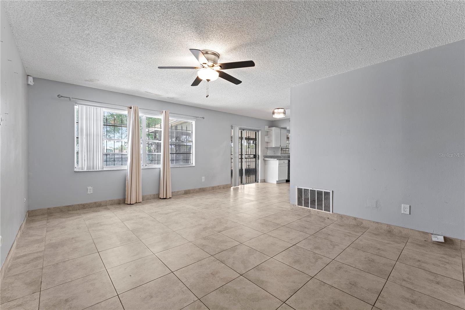 Image 5 of 34 For 5633 Marvell Avenue