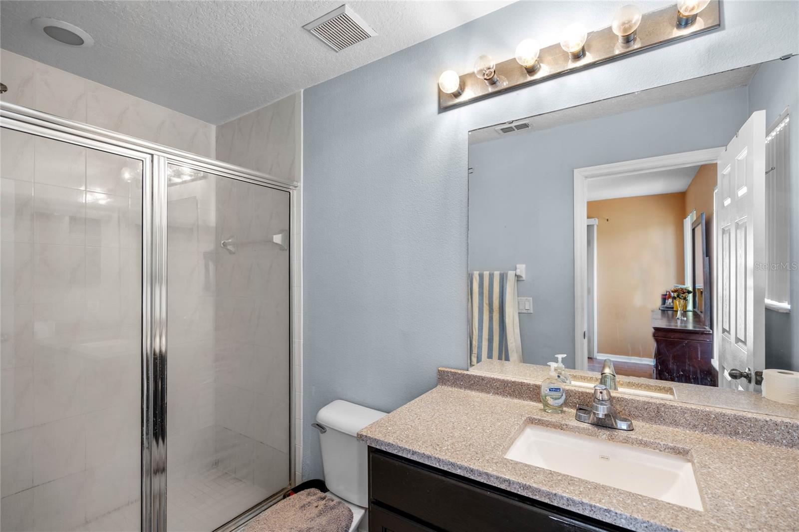 Image 20 of 28 For 4719 Hemingway House Street