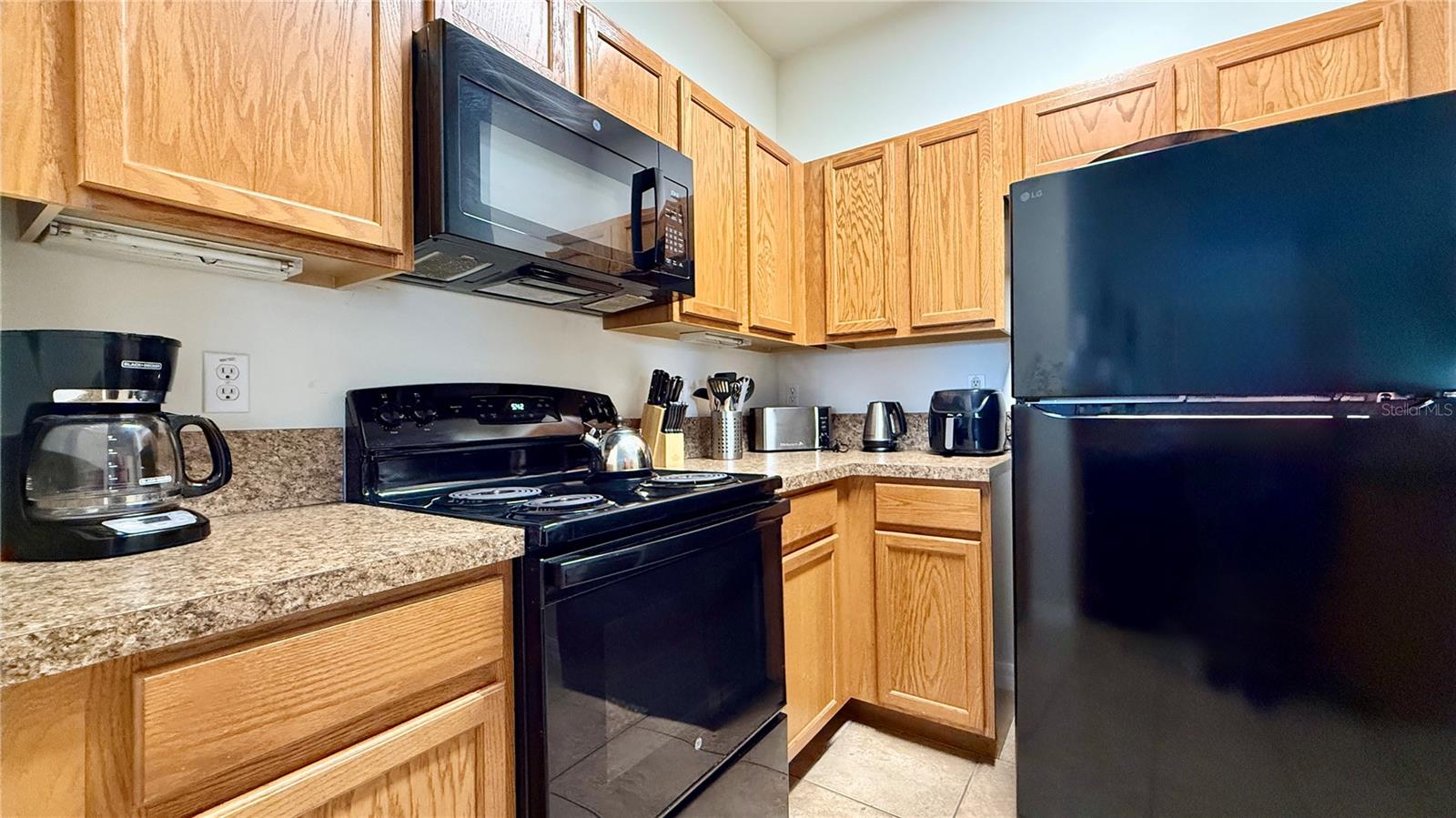Image 10 of 38 For 2831 Oakwater Drive 2831