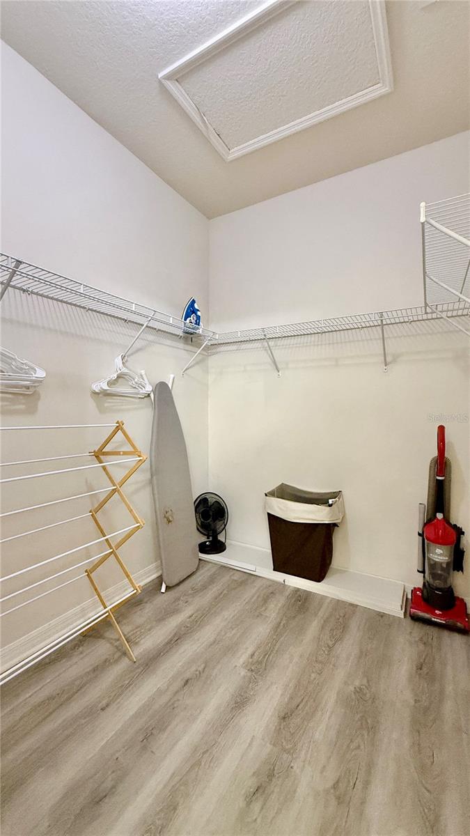 Image 17 of 38 For 2831 Oakwater Drive 2831