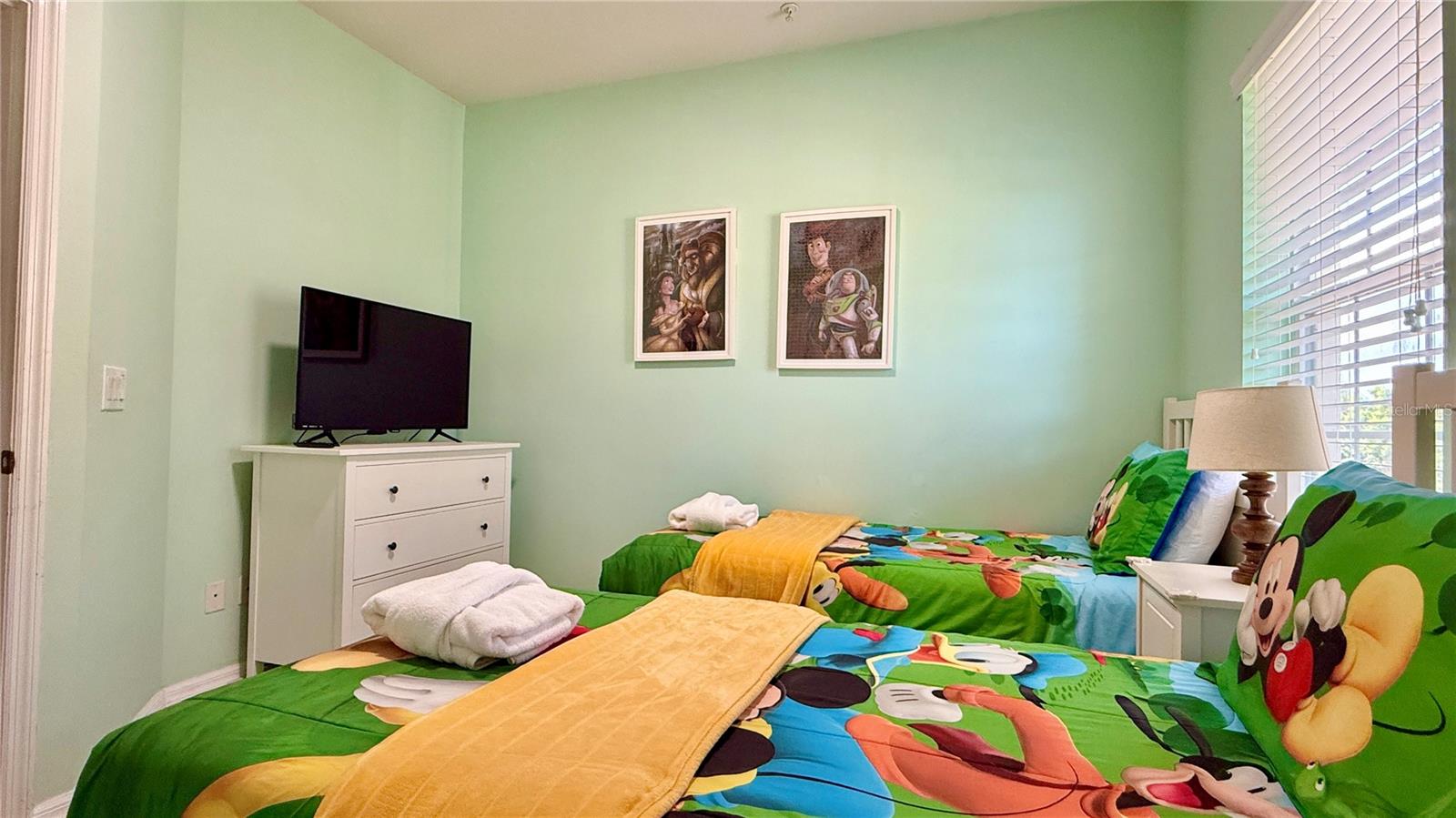 Image 21 of 38 For 2831 Oakwater Drive 2831