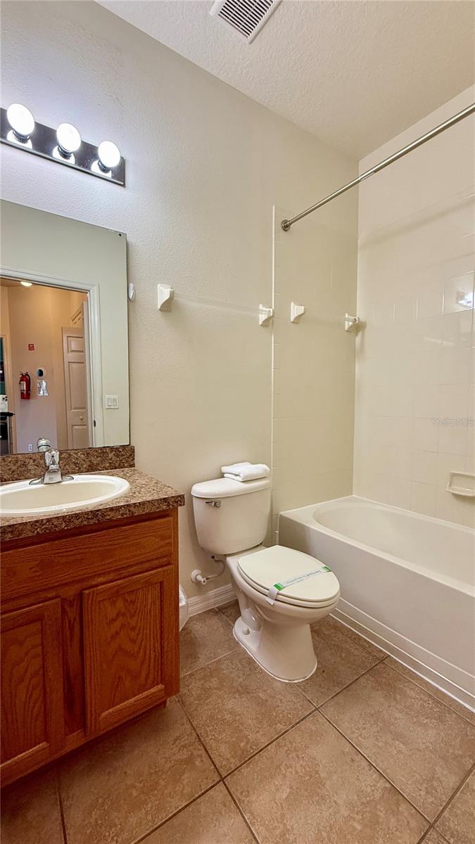 Image 22 of 38 For 2831 Oakwater Drive 2831