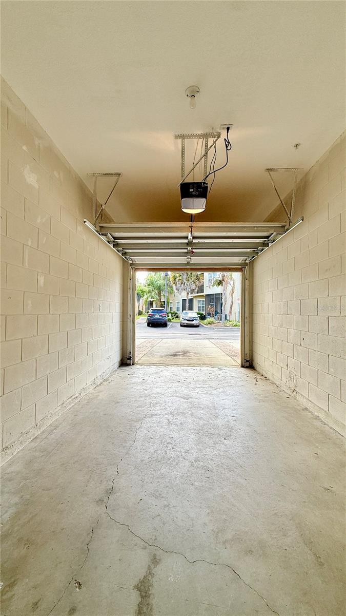 Image 36 of 38 For 2831 Oakwater Drive 2831