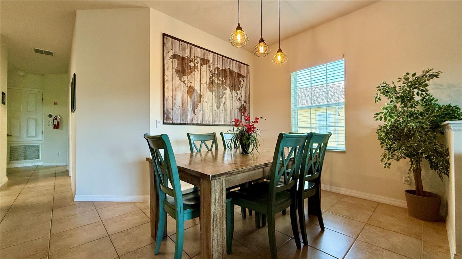 Image 8 of 38 For 2831 Oakwater Drive 2831