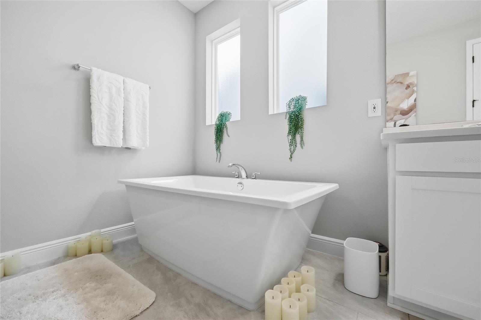 Image 25 of 60 For 5074 Breezy Acres Street