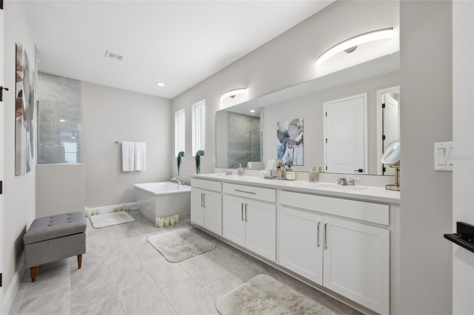 Image 4 of 60 For 5074 Breezy Acres Street