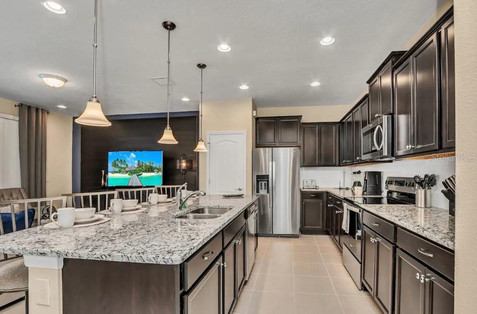 Image 2 of 36 For 2407 Dubai Street