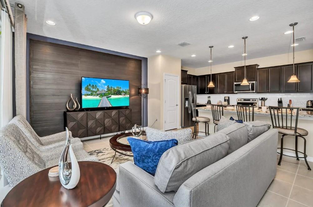 Image 3 of 36 For 2407 Dubai Street