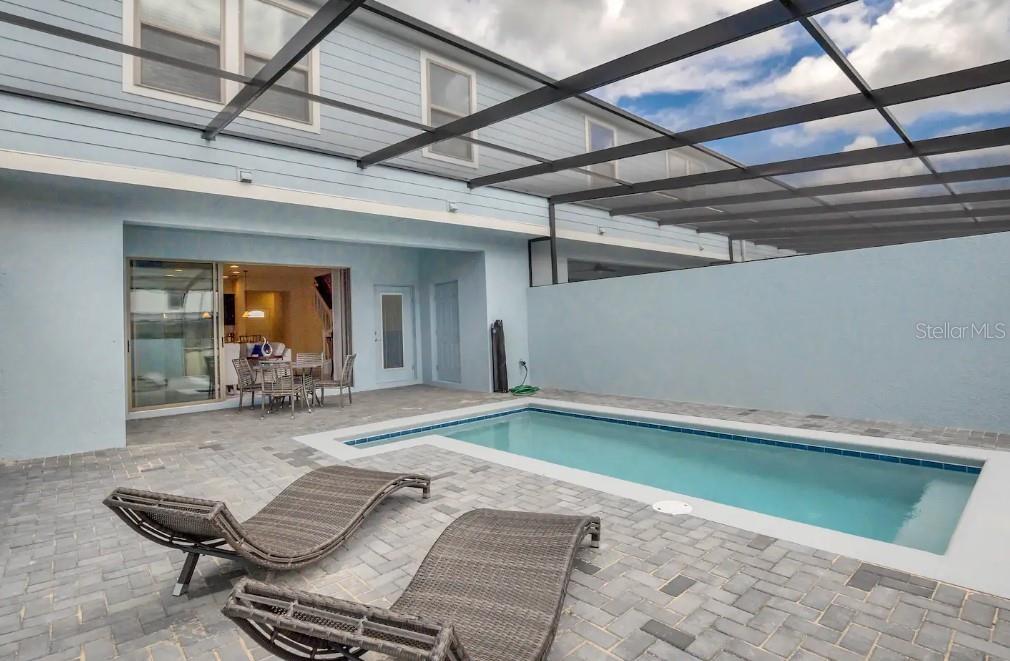 Image 7 of 36 For 2407 Dubai Street