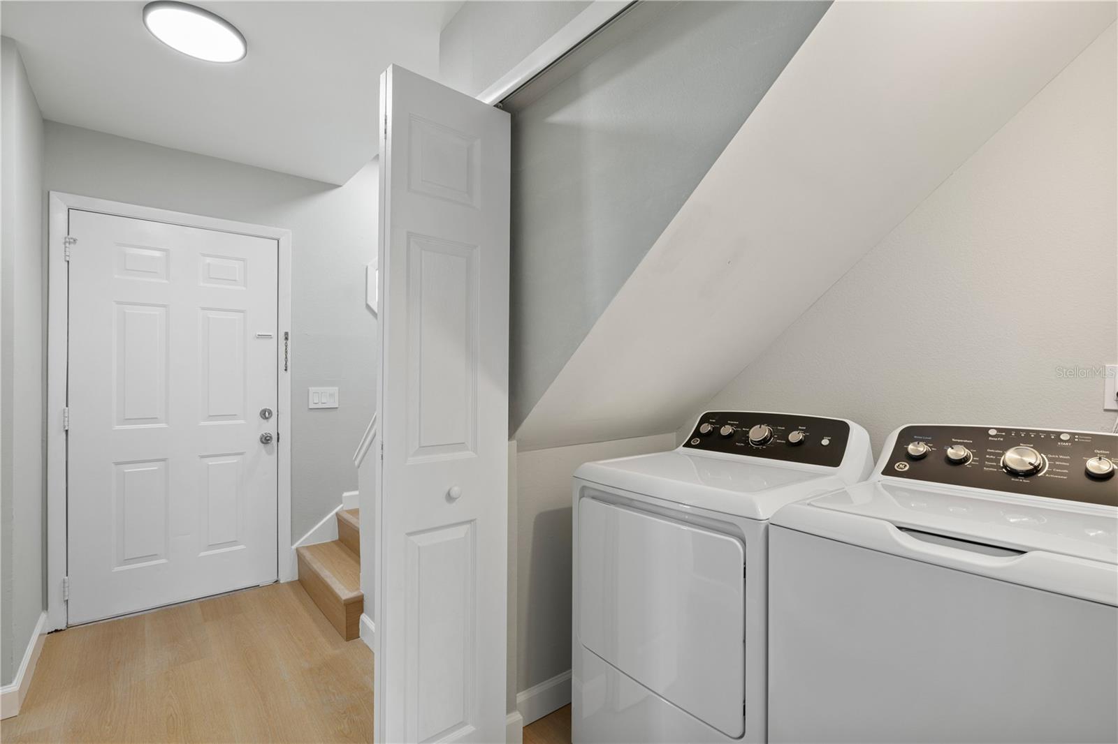 Image 21 of 51 For 2054 Waterleaf Street