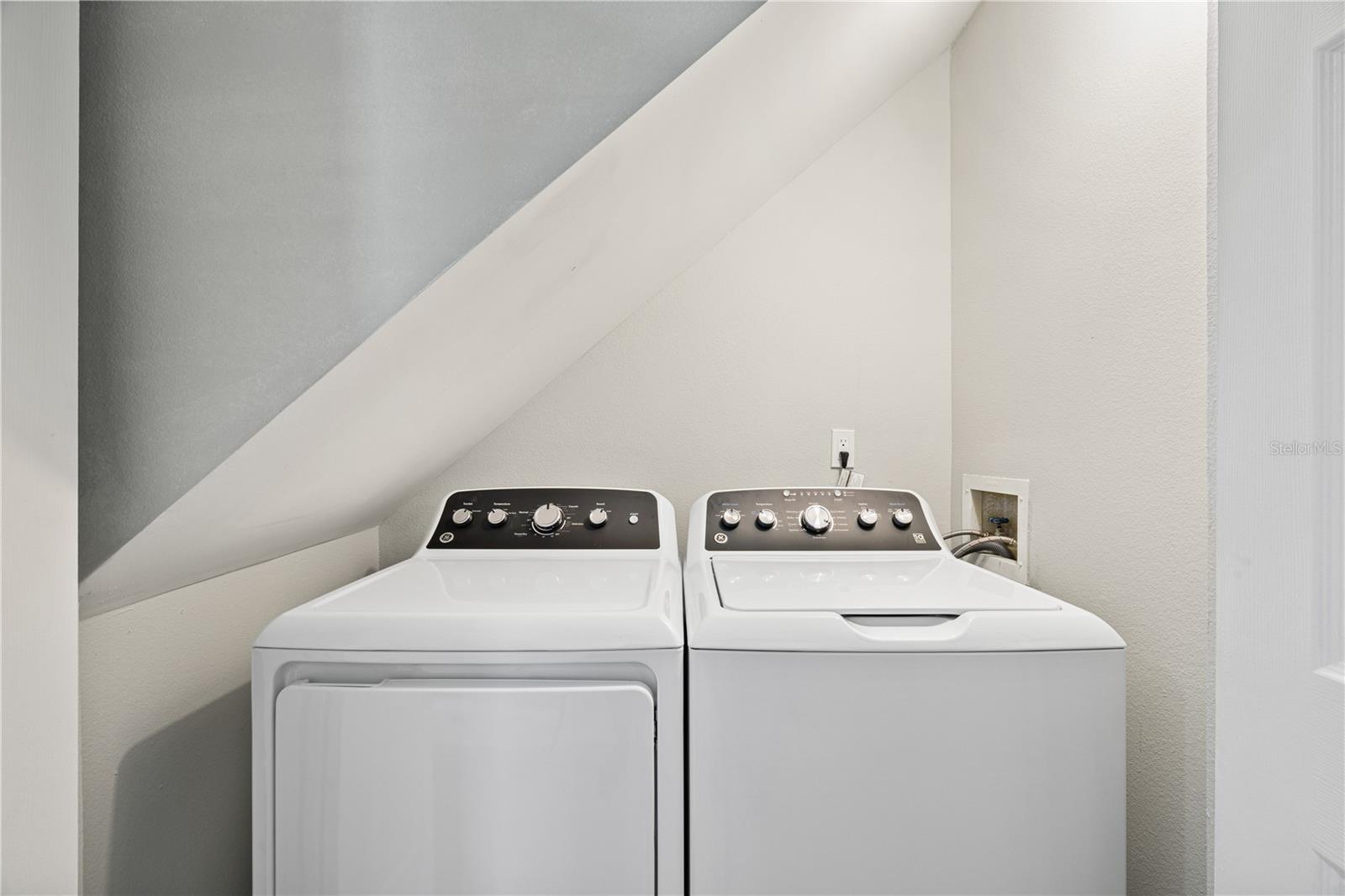 Image 22 of 51 For 2054 Waterleaf Street