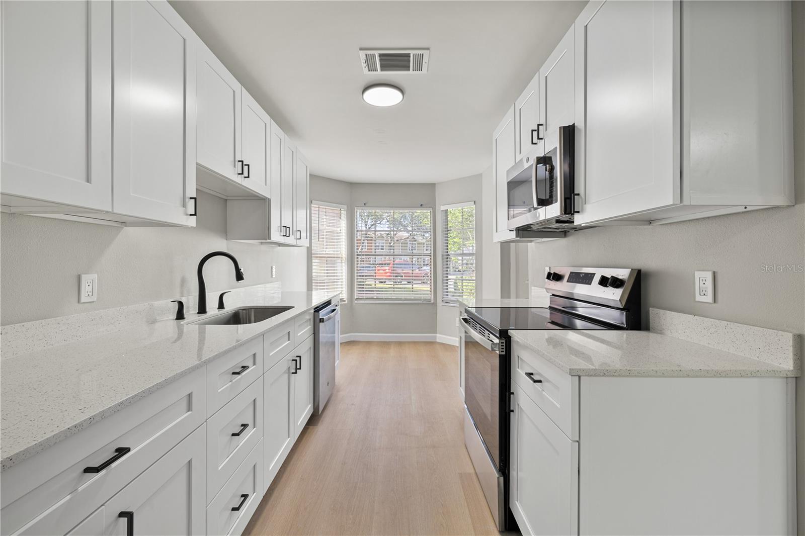 Image 4 of 51 For 2054 Waterleaf Street